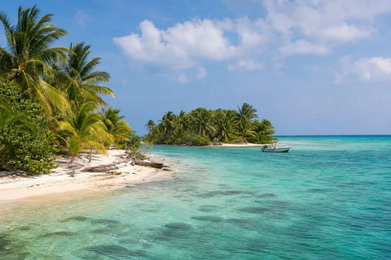 Tropical caye and turquoise water in Belize